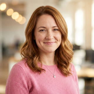 Emily Watson, listed as Head of Customer Support at Comet Wertode, in a profile image